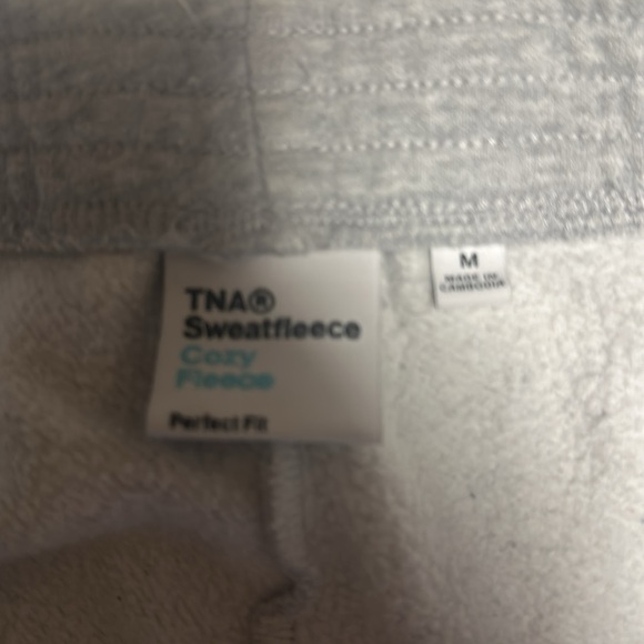 2 x Aritzia TNA Mega Cozy Fleece Swestpant Womens Heather Gray Size XXS and MED - Picture 10 of 11